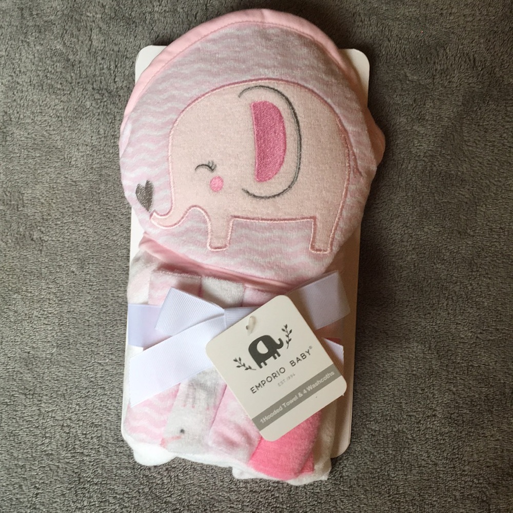NWT Emporio baby elephant towel and washcloths
